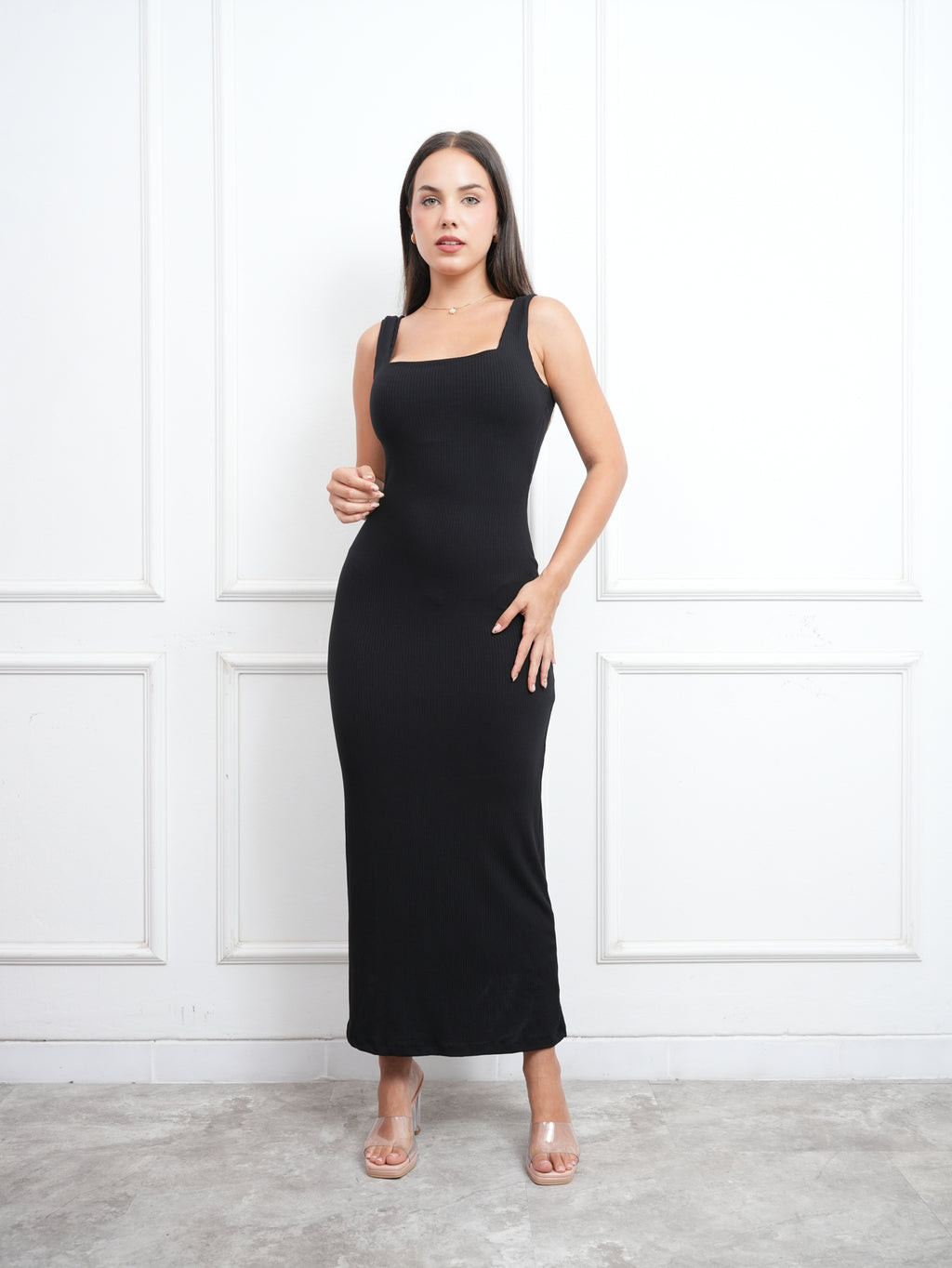 VESTIDO CUADRADO MANGA CERO