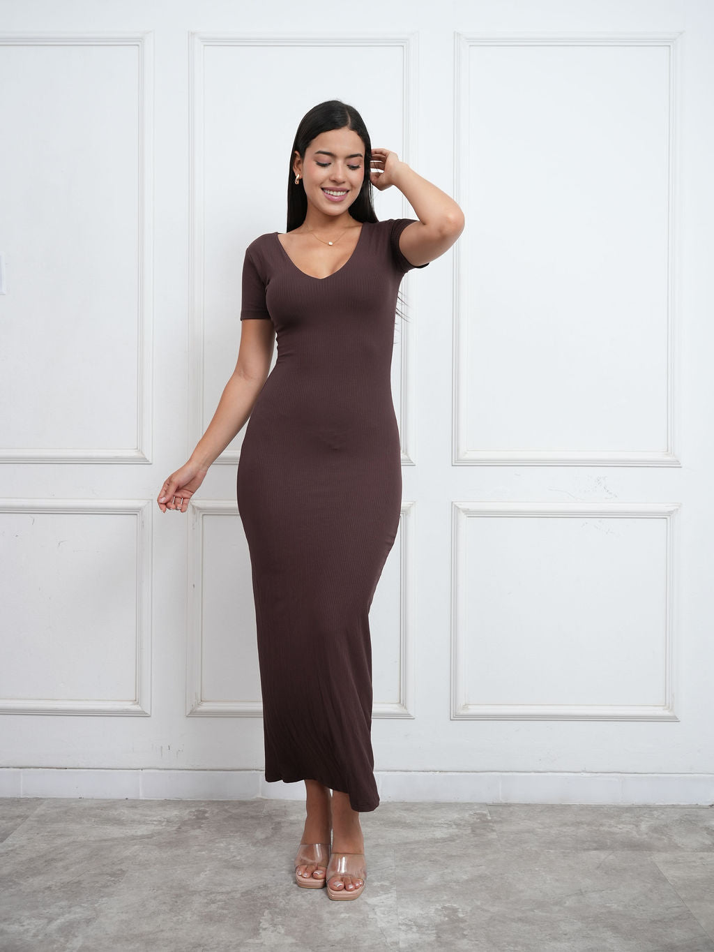 MAXIVESTIDO CUELLO V MANGA CORTA